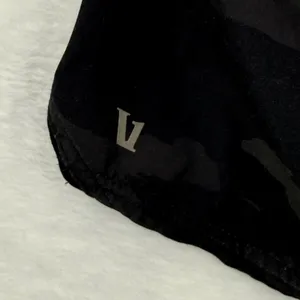 Vuori Clementine 2.0 running Black Camo Performance Athletic Shorts Size XS READ thumbnail 8