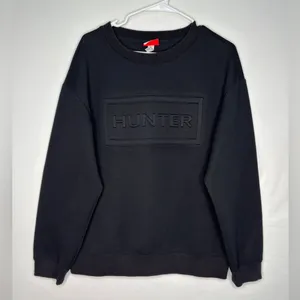 Hunter for Target Women’s size M Black Crewneck Sweatshirt Logo Embossed(A121✨ thumbnail 1