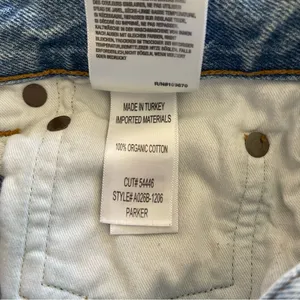 Agolde Parker Denim Shorts Distressed Light Wash Size 29 thumbnail 8