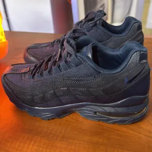 Nike Air Max 95 Triple Black Shoes‎ 307565-055 Athletic Sneakers Women's Size 8 thumbnail 6