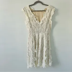 ASOS Off White All Lace Floral Appliqué Cap Sleeve A Line V Back Mini Dress 8 thumbnail 2