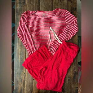 ALBION FIT Merry🎄Loungers and Go long crew in Cranberry thumbnail 10