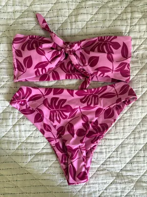 Shein Bandeau Bikini Set Pink thumbnail 1