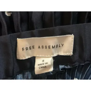 Free Assembly Navy Horse Print Pleated Midi Skirt Size S Classic Polished Pony thumbnail 9
