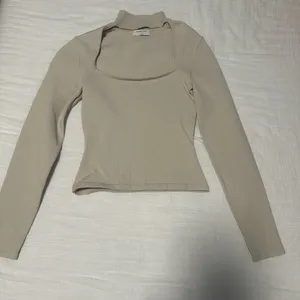 Aritzia Babaton Top thumbnail 1