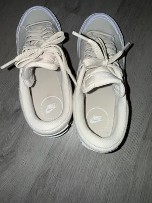 Nike Shoes thumbnail 2
