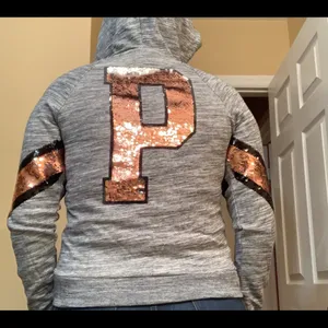 PINK - Victoria's Secret Brand new jacket thumbnail 4