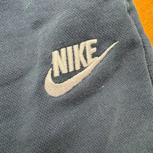 Nike Sportswear Essential‎ Shorts Navy Blue Womens Small thumbnail 2