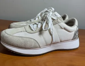 Toms Wyndon Lace Up Jogger Sneaker Shoe Cream with Leopard Accent W9 thumbnail 1