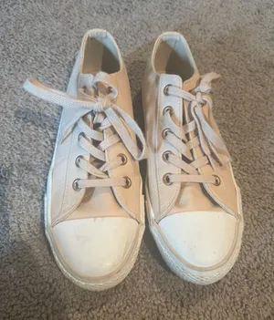Airwalk Women’s Size 8 Blush Pink Faux Leather Low Top Sneakers thumbnail 1