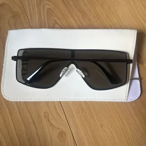 OTRA JUNO SUNGLASSES Black thumbnail 2