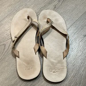 UGG Australia Thong Flip Flop Sandals Ally Women's 9 Leather‎ Tan Beige thumbnail 2