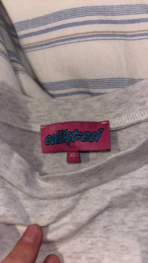 Edikted Light grey eight ball long sleeve thumbnail 2