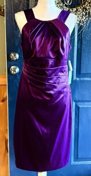 Plum Purple J. Taylor Formal Dress size 10 NWT thumbnail 1
