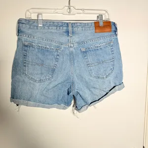 Lucky Brand Light Blue Distressed Denim Shorts Sz 6/28 thumbnail 5