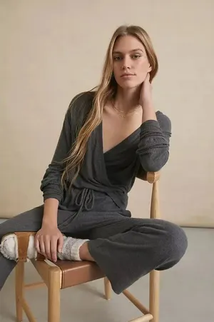 ✨Anthropologie Rocio Surplice Grey Sz Medium Top✨ thumbnail 1