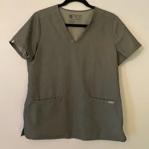 FIGS Graphite Gray Casma Two Pocket Scrub Top Uniform Women's size Small thumbnail 1
