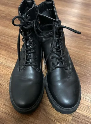 Banana Republic Black Lace-Up Women's Combat Ankle Boots thumbnail 1