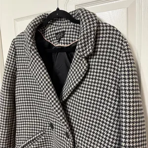ZARA Women's Black and White wool Houndstooth‎ Coat cuffed sleeves size medium thumbnail 3