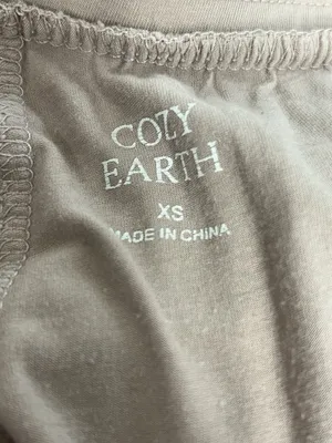 Cozy Earth Women’s Bamboo Pajama Set XS/ Small Short Sleeve Shirt Long Pant READ thumbnail 3