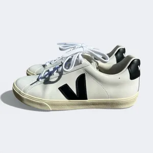 Veja Esplar Leather Sneakers White Black Low Top Lace Up Women’s Size 6 Minimal thumbnail 9