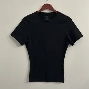 Spanx black compression undershirt size M thumbnail 1
