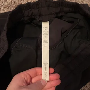 Lululemon ‼️ Hotty Hot Short II 2.5"‼️ thumbnail 11