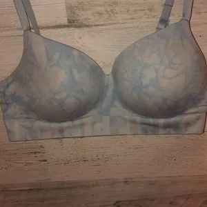 Victoria’s Secret PINK tie dye bra blue and white comfy bra size large thumbnail 3