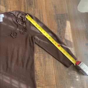 ❤️LOFT Chocolate Knit Top with Floral Details thumbnail 9