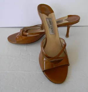 Jimmy Choo Wm'S Tan Patent Leather Kitten Heel Sandals Sz 40 thumbnail 1