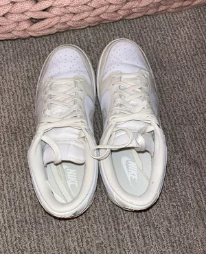 Nike Women’s Dunk Low thumbnail 2
