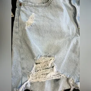 Levi’s 501 Button Fly High Rise Distressed Jean Shorts Sz 30 thumbnail 11
