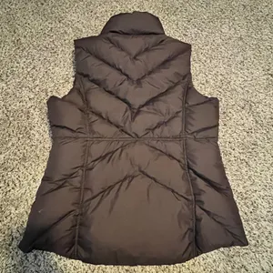 J.Crew Womens Brown Chevron Quilted Down Puffer Vest Large Stand Collar Zip Snap thumbnail 3