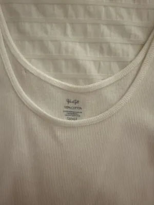 Brandy Melville Top thumbnail 2