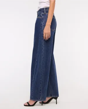 Abercrombie Black Mid-Rise Barrel Jean thumbnail 4