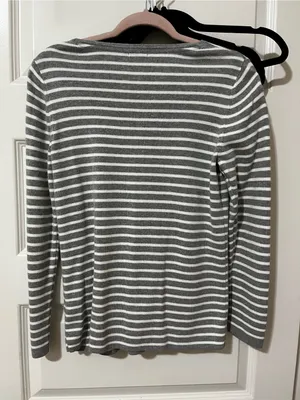 L.L. Bean Gray and White Striped Crew Neck Knit Top Lighweight Sweater Sz L thumbnail 4