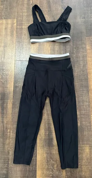 Free People White Water Hybrid Sports Bra & Crop Leggings Set Size Small thumbnail 1