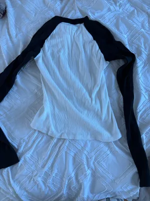 Brandy Melville Long Sleeve Top thumbnail 2