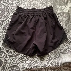 Lululemon Hotty Hot High-Rise Short 4" thumbnail 4