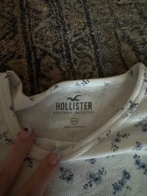 Hollister Top thumbnail 2