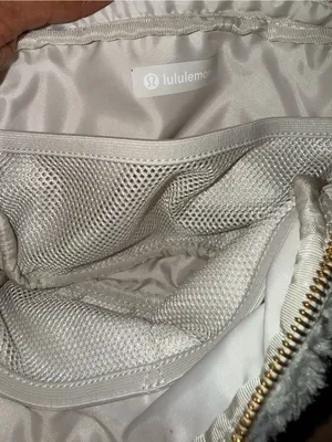 lululemon athletica Cream Sherpa Crossbody Waist Bag thumbnail 10