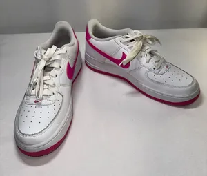 Nike Air Force 1 Low White Laser Fuchsia Pink FV5948-102 Youth 7Y Women 8.5 thumbnail 1