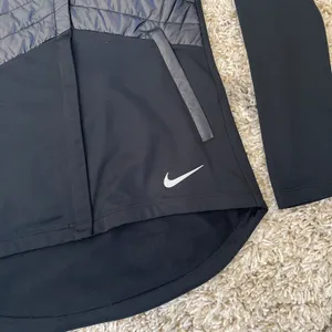 Nike NWT  Essential Puffer-Panel Running Jacket thumbnail 4