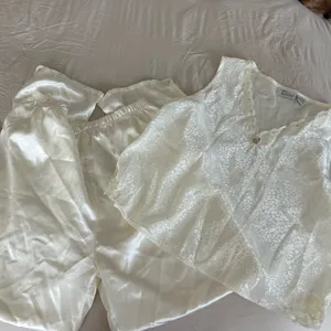 Vintage cream silky pajamas White Size L thumbnail 2