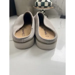 Bearpaw Womens jolene‎ Suede Closed Toe Clogs, Dove Gray, Size 11 thumbnail 4