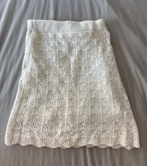 Fitted Crochet mini skirt White thumbnail 2