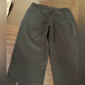 Lululemon On the Fly Women’s Black Jogger Pants 6 thumbnail 4