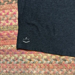 BEYOND YOGA V NECK OPEN BACK TANK thumbnail 4