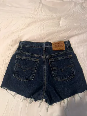 Levi’s Shorts 512 High-Waisted Jean thumbnail 2