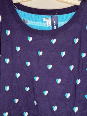 Old Navy Hearts Sweater nwt thumbnail 4